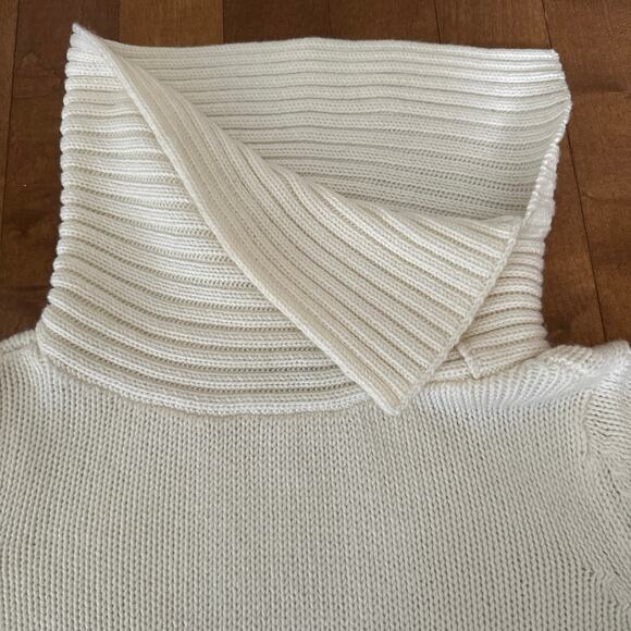 Lord & Taylor cream sweater with large fold over split collar size 1x - Picture 5 of 12